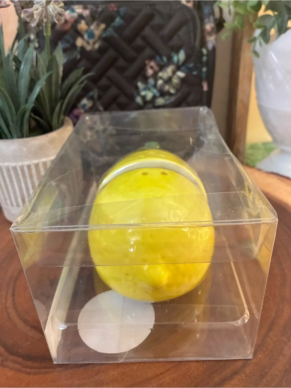 Yellow Ceramic Lemon Salt & Pepper Shakers - Decorative Dinnerware